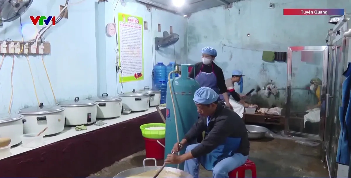 Người dân vùng cao Tuyên Quang chủ động phòng, chống rét đậm, rét hại - Ảnh 2.