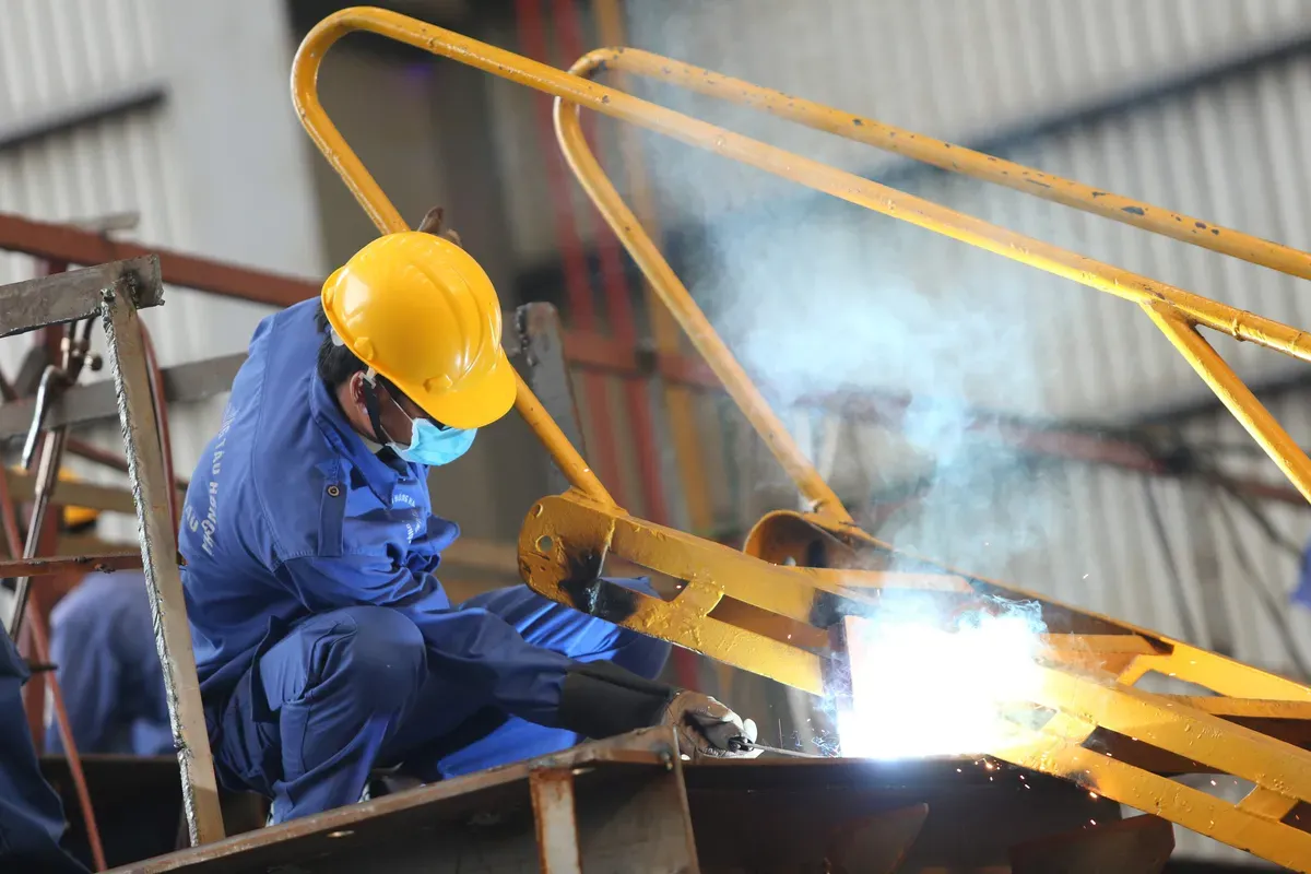 Thưởng Tết Nguy&ecirc;n đ&aacute;n B&iacute;nh Ngọ 2026: Ph&acirc;n h&oacute;a r&otilde; n&eacute;t giữa c&aacute;c ng&agrave;nh, địa phương v&agrave; khu vực doanh nghiệp- Ảnh 2.