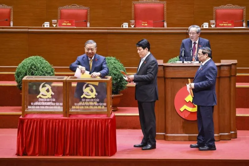 Ban Chấp h&agrave;nh Trung ương Đảng kh&oacute;a XIV gồm 200 đồng ch&iacute; - Ảnh 1.