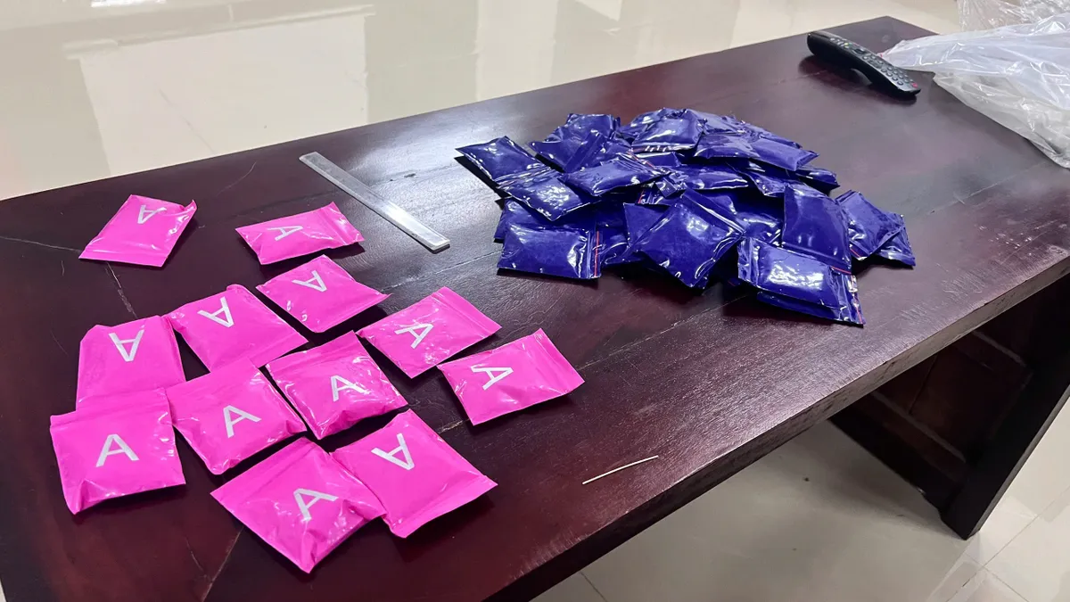 Quảng Ngãi: Bắt đối tượng người Lào vận chuyển hơn 12.000 viên ma túy qua biên giới- Ảnh 1. Quảng Ngãi: Bắt đối tượng người Lào vận chuyển hơn 12.000 viên ma túy qua biên giới- Ảnh 1.