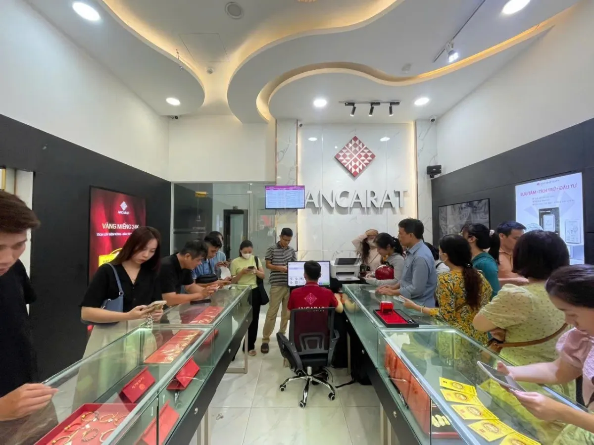 Gi&aacute; bạc h&ocirc;m nay 23/1: Bạc trong nước vượt mức 100 triệu đồng/kg- Ảnh 1.