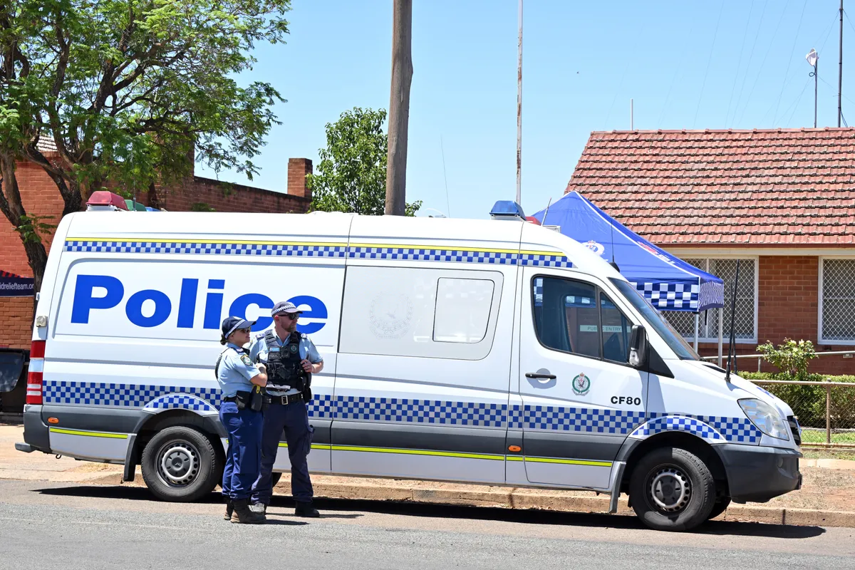 Xả s&uacute;ng khiến 3 người tử vong Australia, nghi phạm ở vẫn đang lẩn trốn  - Ảnh 2.