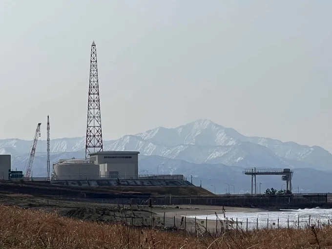 Nhật Bản t&aacute;i khởi động l&ograve; phản ứng hạt nh&acirc;n lớn nhất thế giới sau 15 năm thảm họa Fukushima- Ảnh 1.