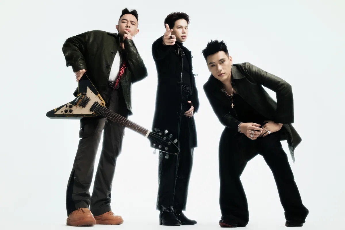 FBBOIZ bất ngờ t&aacute;i hợp với album Trở lại - Ảnh 1.