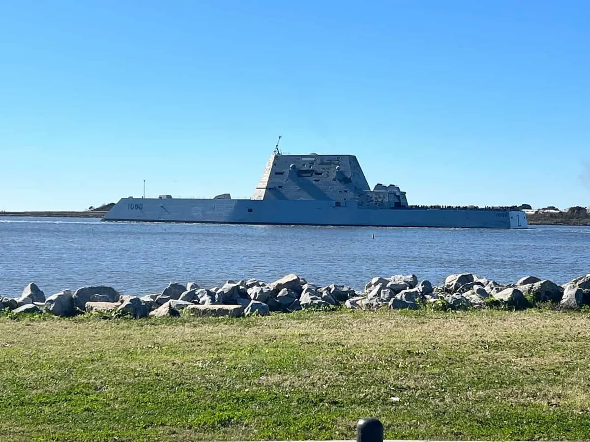 Mỹ ho&agrave;n tất thử nghiệm t&agrave;u khu trục t&agrave;ng h&igrave;nh c&oacute; thể ph&oacute;ng t&ecirc;n lửa si&ecirc;u vượt &acirc;m- Ảnh 2.