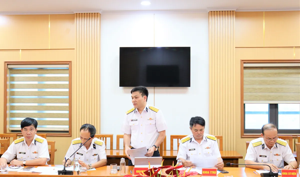 Học viện Hải qu&acirc;n: Đẩy mạnh hợp t&aacute;c KHCN v&agrave; l&agrave;m chủ vũ kh&iacute; trang bị hiện đại - Ảnh 2.