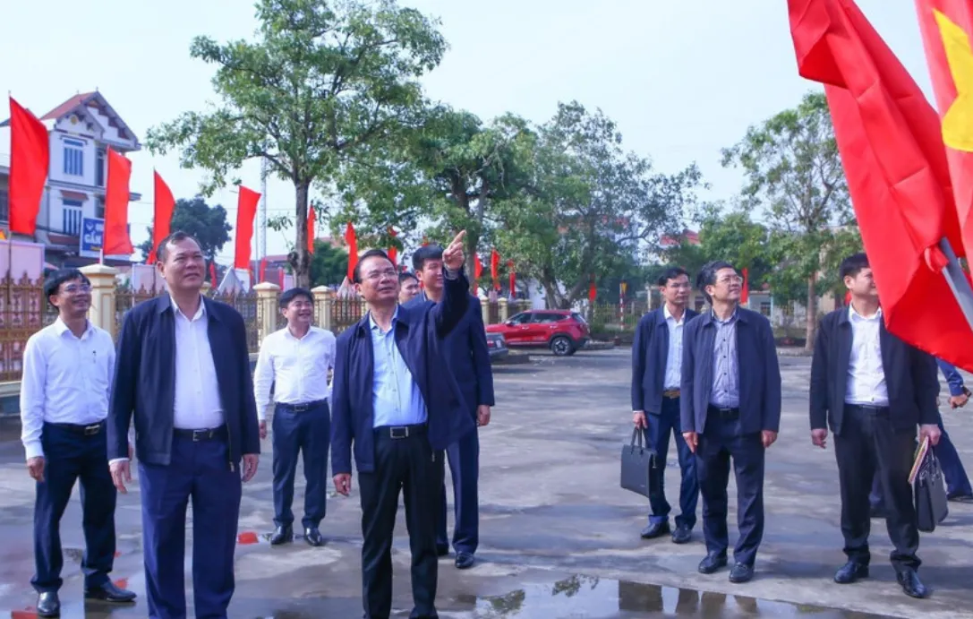 Ninh Bình phấn đấu trở thành thành phố trực thuộc Trung ương vào năm 2030 - Ảnh 2.