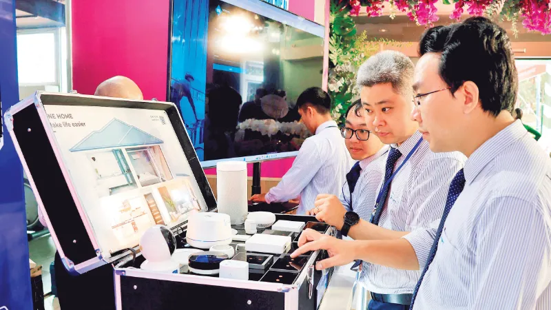 Đẩy mạnh chuyển đổi số v&agrave; đổi mới s&aacute;ng tạo- Ảnh 1.