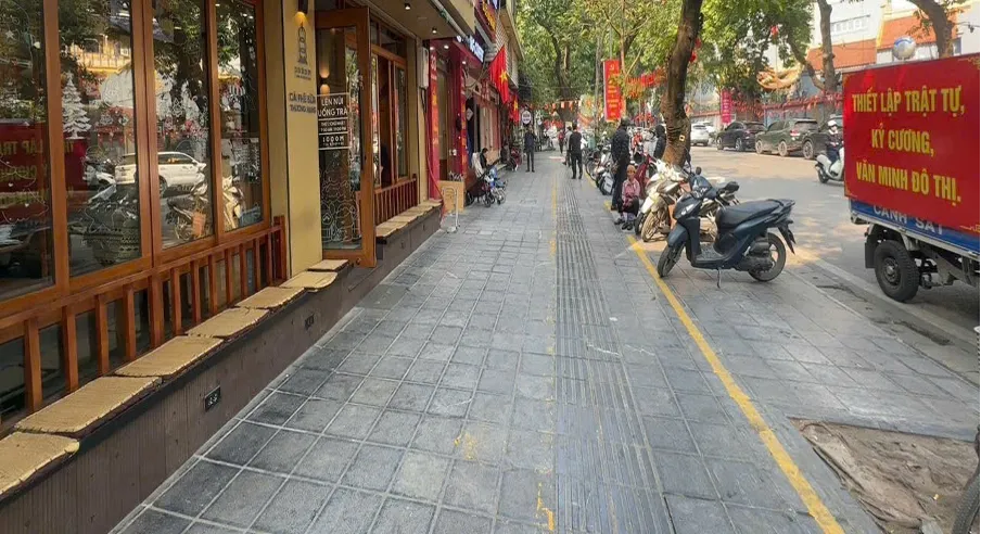 H&agrave; Nội: Camera AI ghi nhận, "phạt nguội" 269 trường hợp vi phạm trật tự đ&ocirc; thị, m&ocirc;i trường - Ảnh 3.