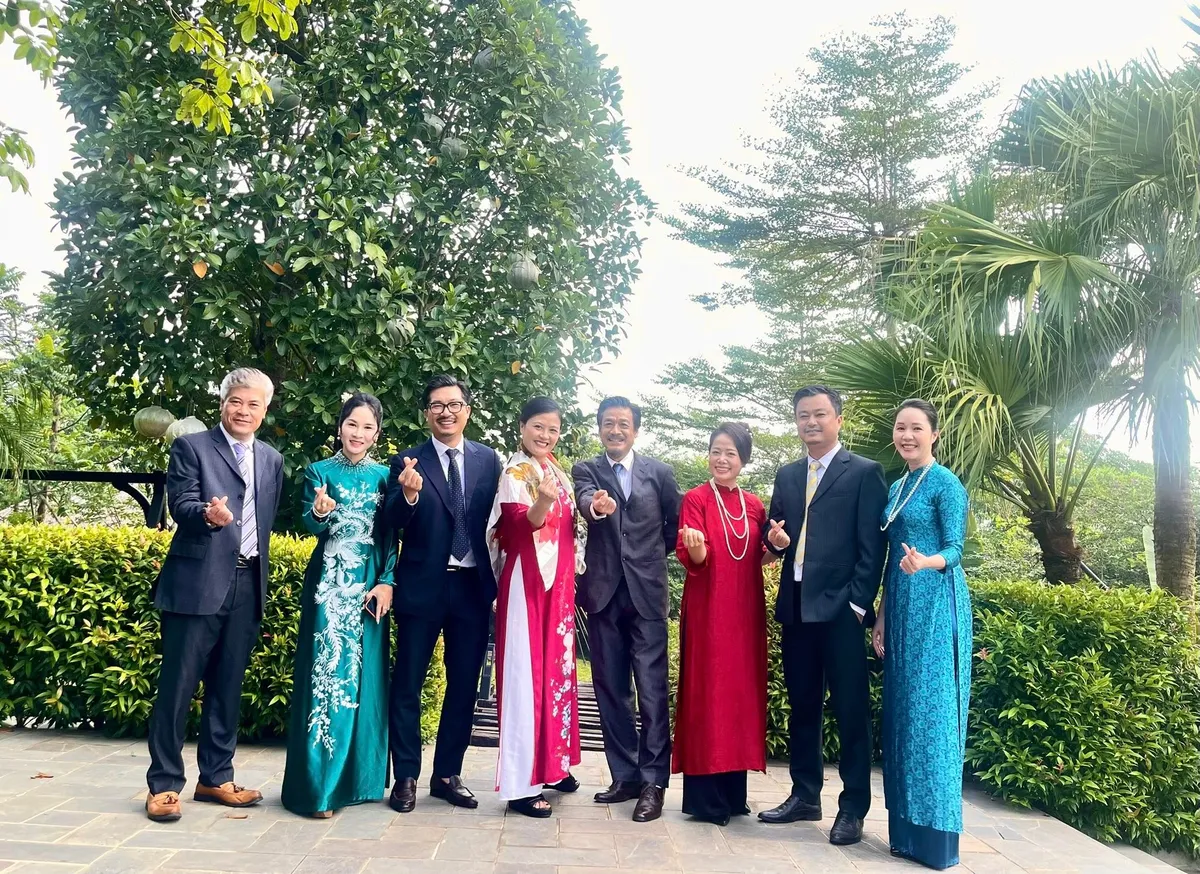 C&aacute;ch em 1 milimet: Loạt ảnh hậu trường kết phim khiến kh&aacute;n giả lưu luyến- Ảnh 5.