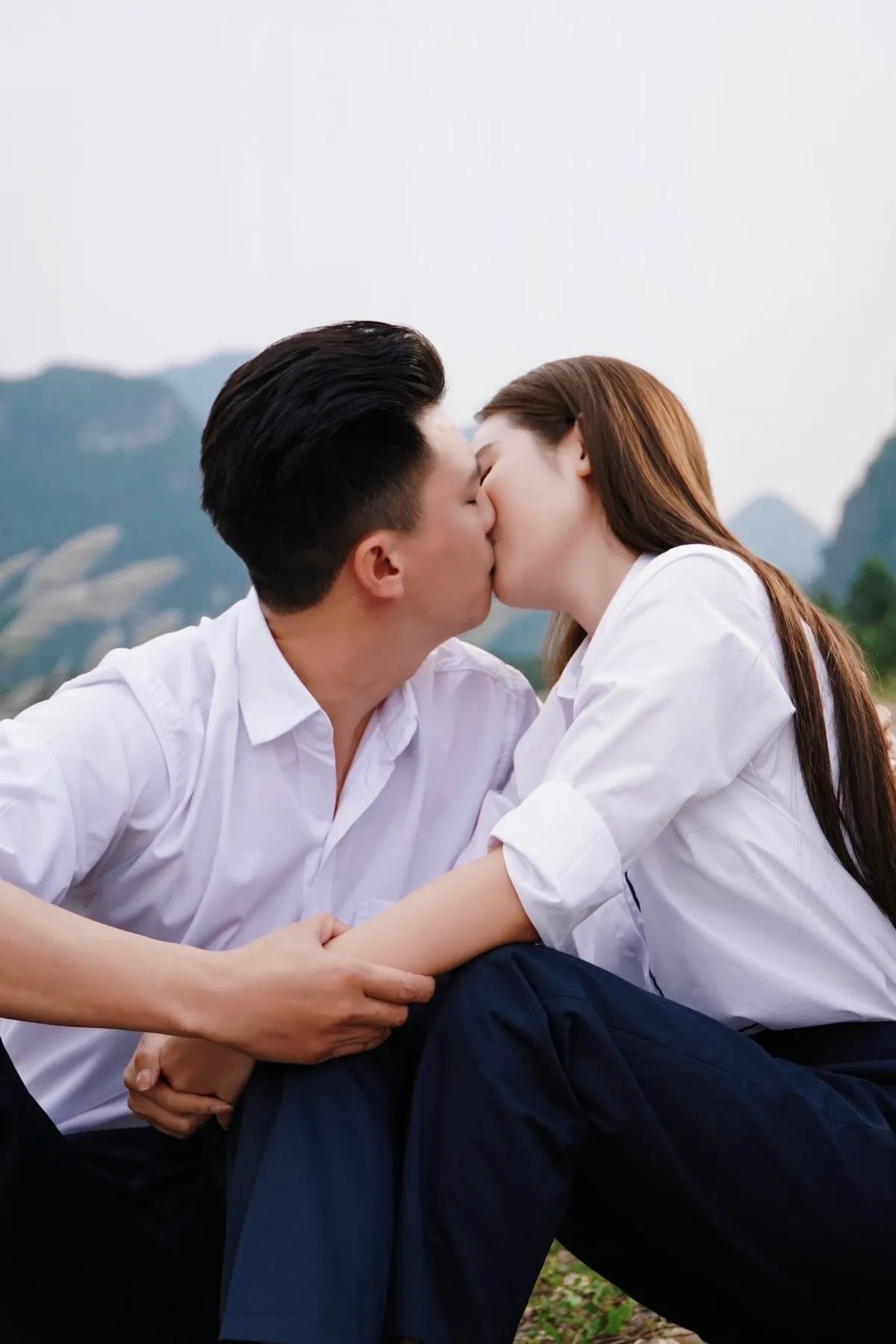 C&aacute;ch em 1 milimet: Loạt ảnh hậu trường kết phim khiến kh&aacute;n giả lưu luyến- Ảnh 1.