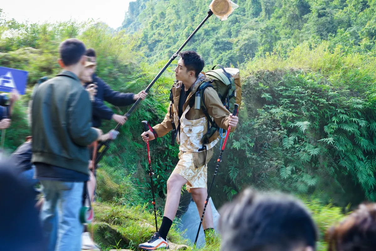 Hoàng Cảnh Du lọt danh sách bay vào vũ trụ năm 2028 - Ảnh 2.