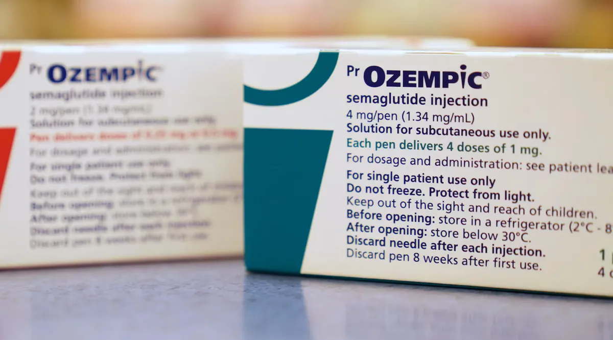 Canada cảnh b&aacute;o khẩn về thuốc giảm c&acirc;n giả tr&agrave;n lan- Ảnh 1.