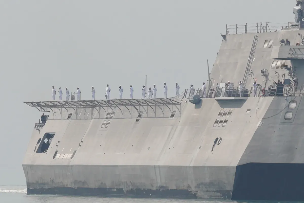 T&agrave;u chiến Mỹ thăm căn cứ hải qu&acirc;n Ream của Campuchia trong 5 ng&agrave;y- Ảnh 1.