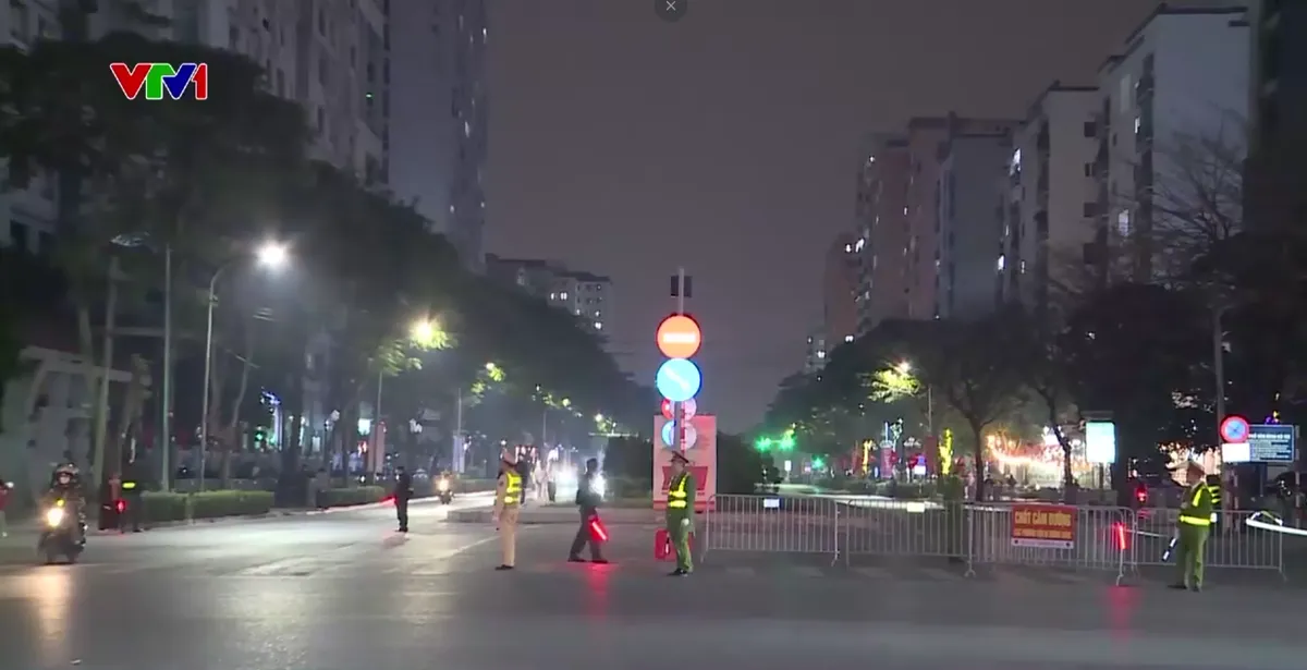 Đảm bảo giao th&ocirc;ng khu vực bắn ph&aacute;o hoa ch&agrave;o mừng - Ảnh 1.