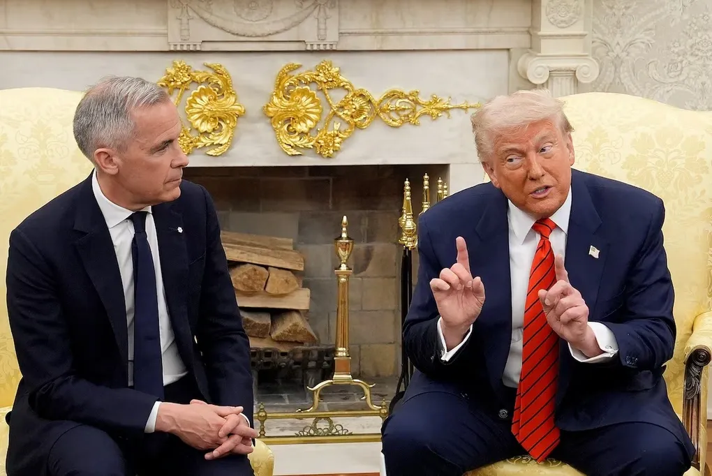 Tổng thống Trump cảnh b&aacute;o &aacute;p thuế 100% với h&agrave;ng h&oacute;a Canada nếu k&yacute; thỏa thuận với Trung Quốc- Ảnh 1.