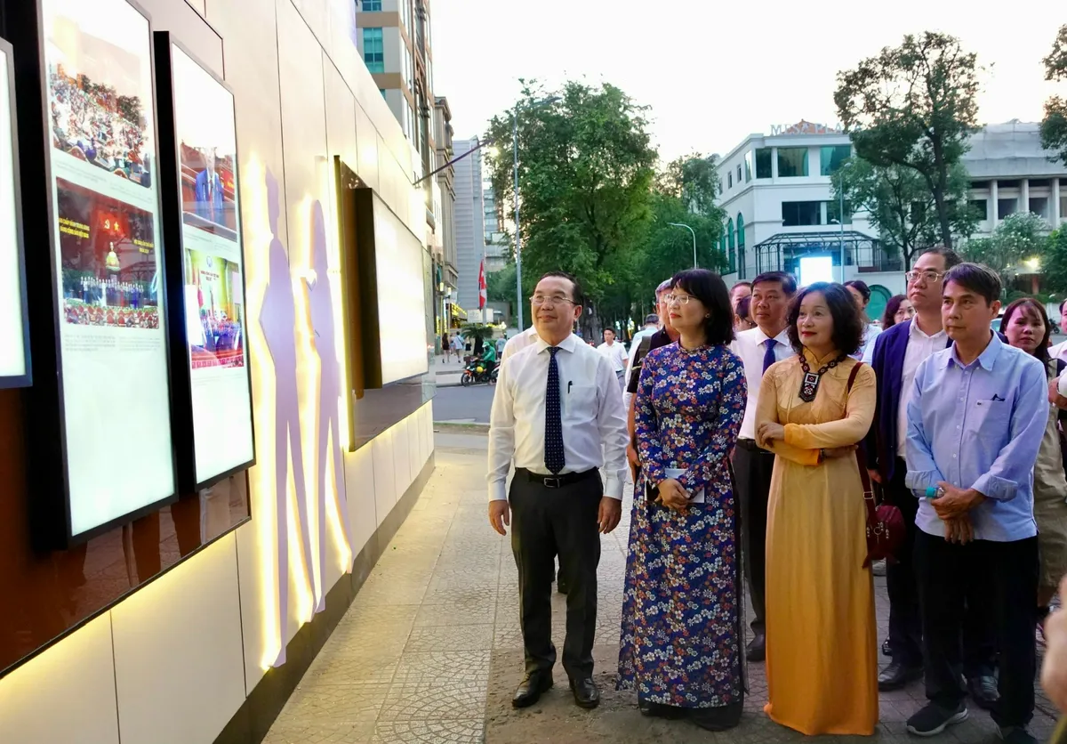 TP Hồ Chí Minh ra mắt “Con đường Nhiếp ảnh” - Ảnh 13.