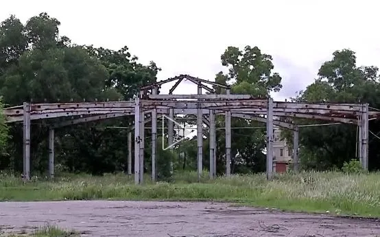 sử dụng đất đai, tài nguyên. 