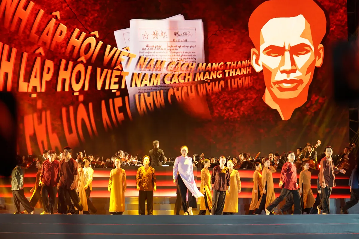 Những khoảnh khắc ấn tượng của chương trình nghệ thuật “Ánh sáng niềm tin và khát vọng” - Ảnh 4.