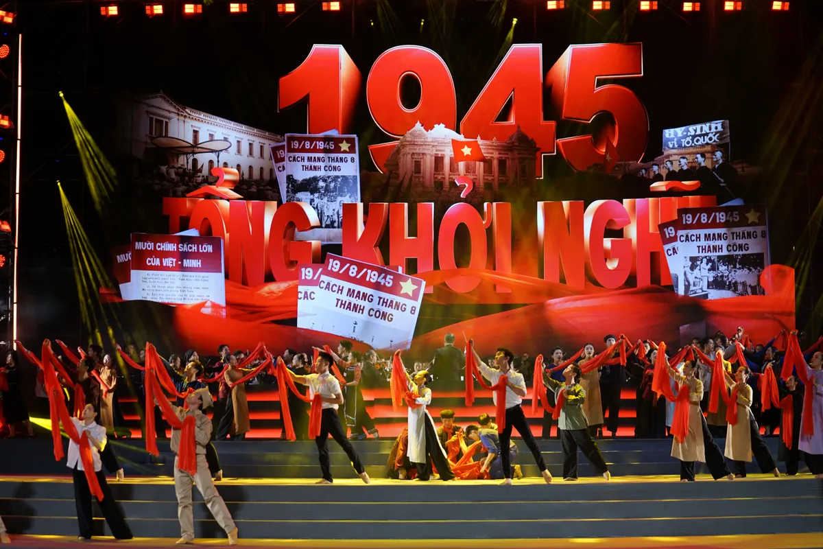 Những khoảnh khắc ấn tượng của chương trình nghệ thuật “Ánh sáng niềm tin và khát vọng” - Ảnh 5.