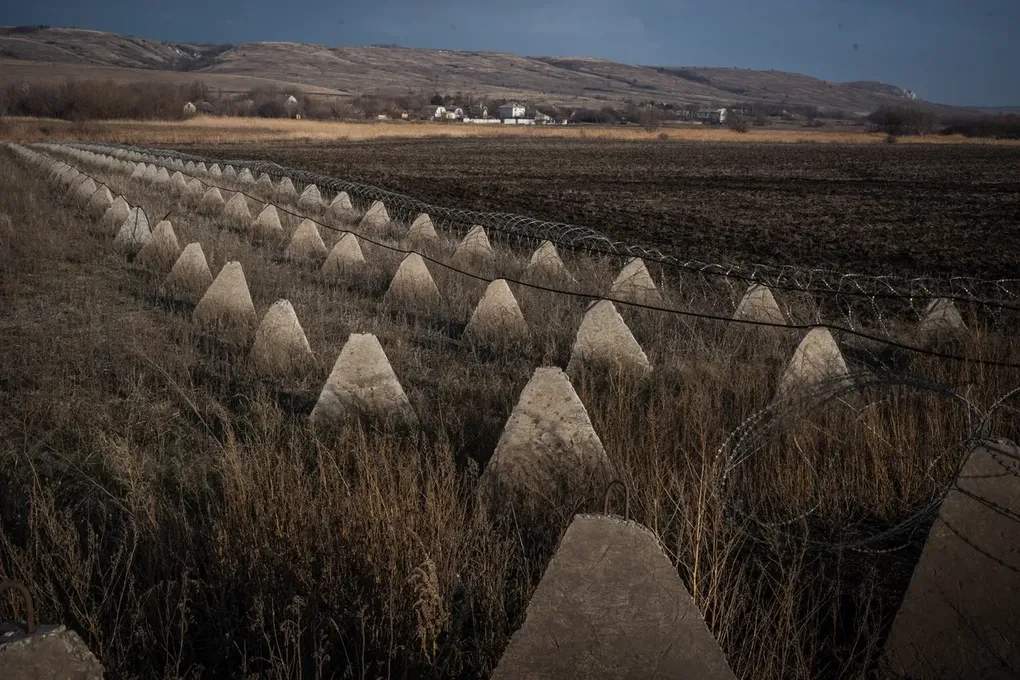 Điện Kremlin: Vấn đề l&atilde;nh thổ mang t&iacute;nh nền tảng trong đ&agrave;m ph&aacute;n chấm dứt xung đột Ukraine- Ảnh 1.
