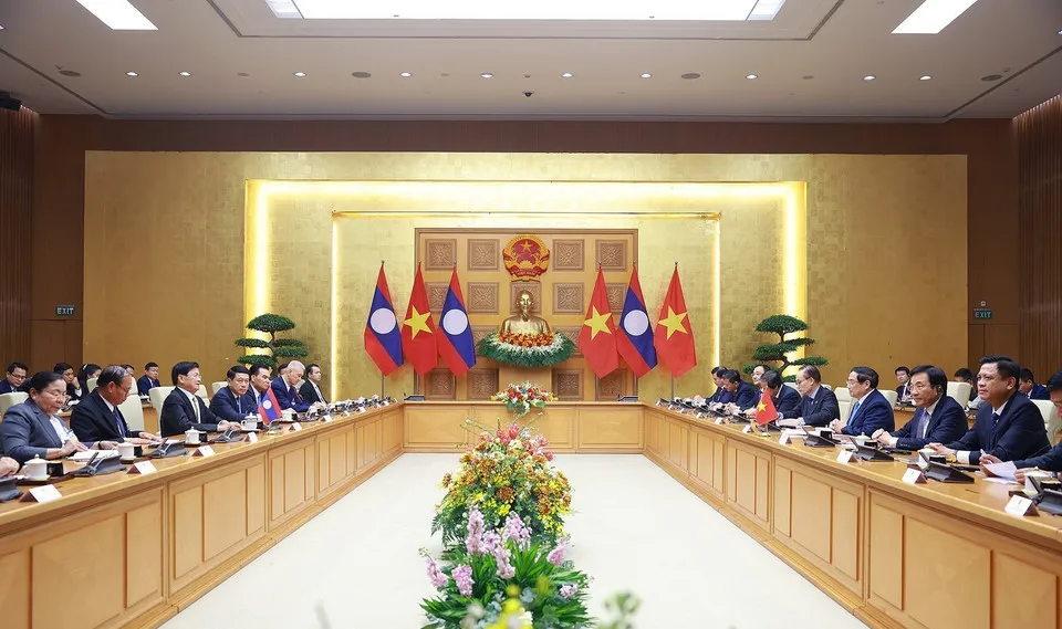 Thủ tướng Phạm Minh Chính hội kiến Tổng Bí thư, Chủ tịch nước Lào Thongloun Sisoulith - Ảnh 2.