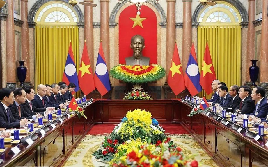 Chủ tịch nước Lương Cường: Quan hệ Việt Nam - Lào tiếp tục phát triển toàn diện - Ảnh 3.