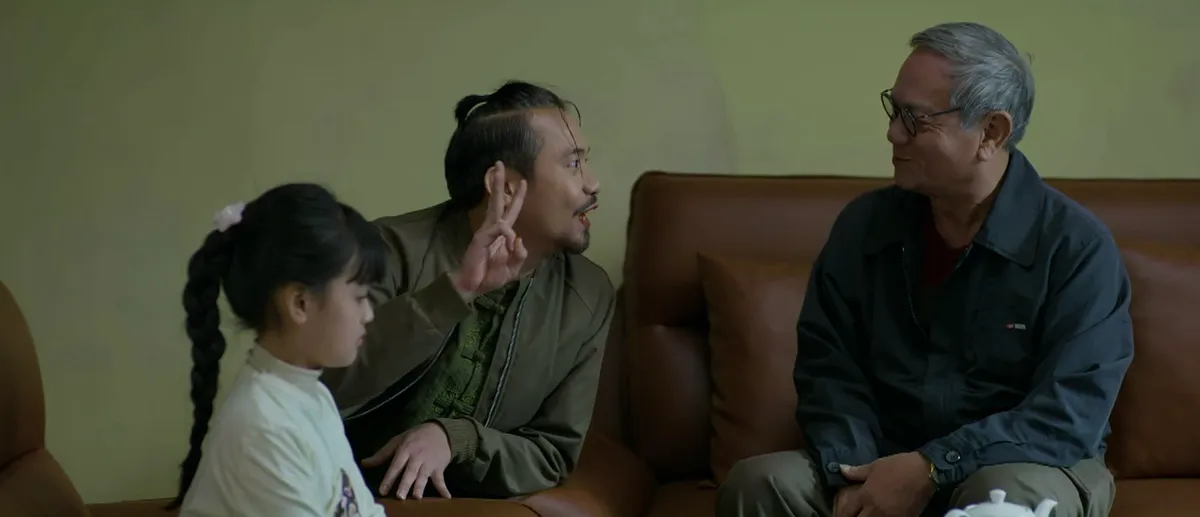 Gia đình trái dấu - Tập 25: Vợ lao mình đi giải cứu con riêng của chồng khỏi bắt cóc- Ảnh 6. Gia đình trái dấu - Tập 25: Vợ lao mình đi giải cứu con riêng của chồng khỏi bắt cóc- Ảnh 6.