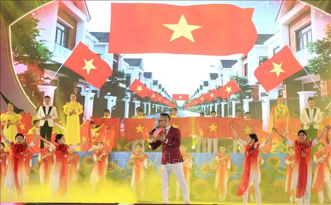 Đặc sắc các chương trình nghệ thuật chào mừng thành công Đại hội XIV của Đảng - Ảnh 2.