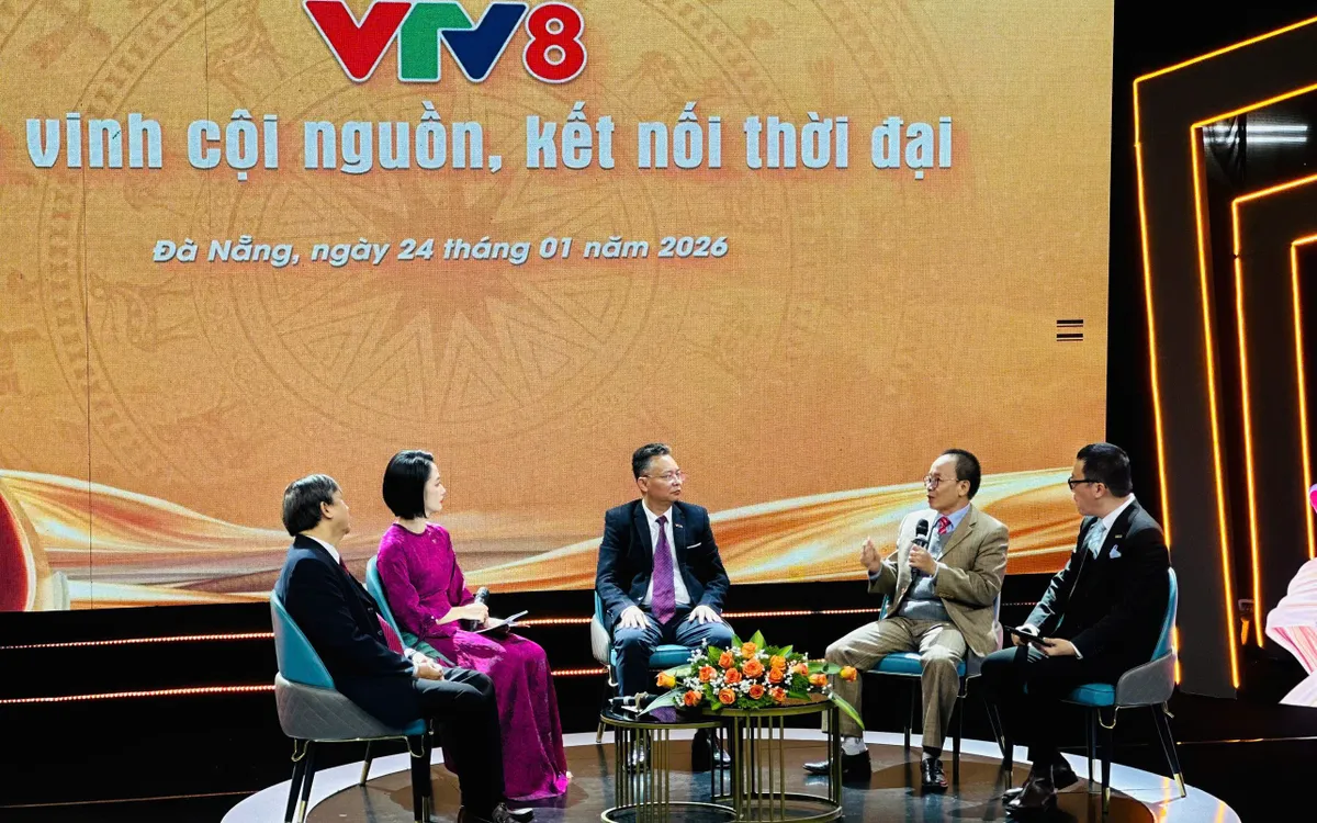 Hội thảo “VTV8 - Tôn vinh cội nguồn, kết nối thời đại” tổ chức tại trường quay S1, VTV8.