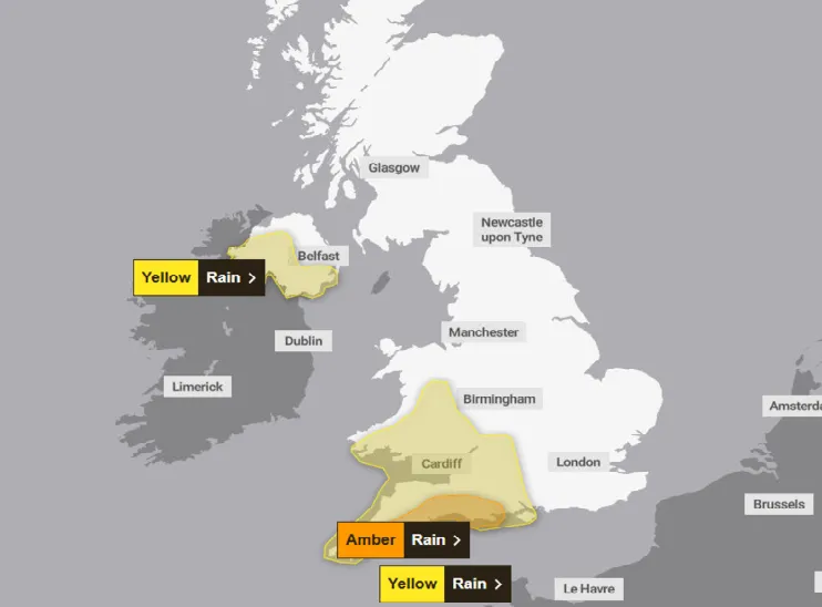 Bão Chandra mang theo tuyết, gió mạnh và mưa lớn đến Anh - Ảnh 1. Bão Chandra mang theo tuyết, gió mạnh và mưa lớn đến Anh - Ảnh 1.