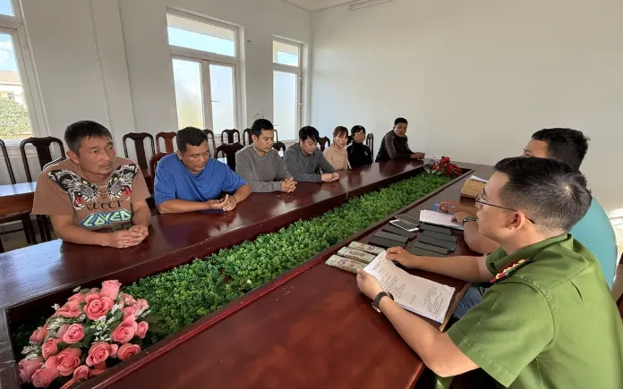 7 đối tượng trong đường dây bị tạm giữ hình sự.