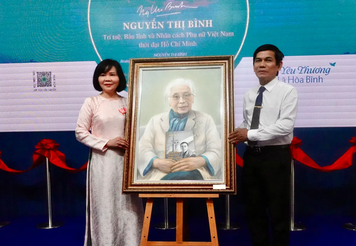 Madame B&igrave;nh - tr&iacute; tuệ, bản lĩnh của phụ nữ Việt Nam thời đại Hồ Ch&iacute; Minh - Ảnh 3.