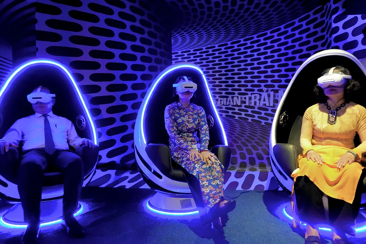 Kh&aacute;m ph&aacute; Nh&agrave; Triển l&atilde;m Nghệ thuật Đương đại vừa ra mắt tại TP Hồ Ch&iacute; Minh- Ảnh 9.