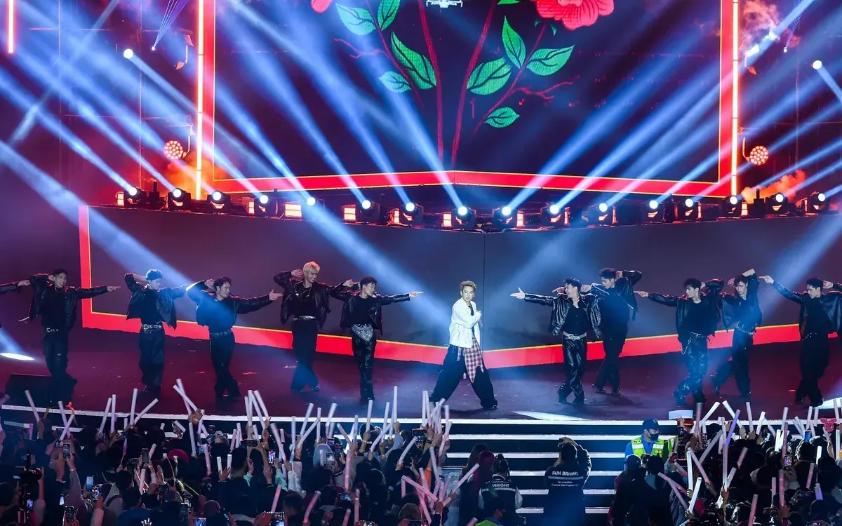 “Hòa nhạc Ánh sáng - Chào năm mới 2026”: Nâng tầm quy mô, lan tỏa niềm tin và khát vọng phát triển- Ảnh 2. “Hòa nhạc Ánh sáng - Chào năm mới 2026”: Nâng tầm quy mô, lan tỏa niềm tin và khát vọng phát triển- Ảnh 2.