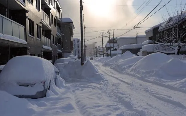Tuyết phủ dày tại thành phố Sapporo, Nhật Bản, làm dấy lên lo ngại tỷ lệ cử tri đi bầu thấp (Ảnh: Shutterstock)