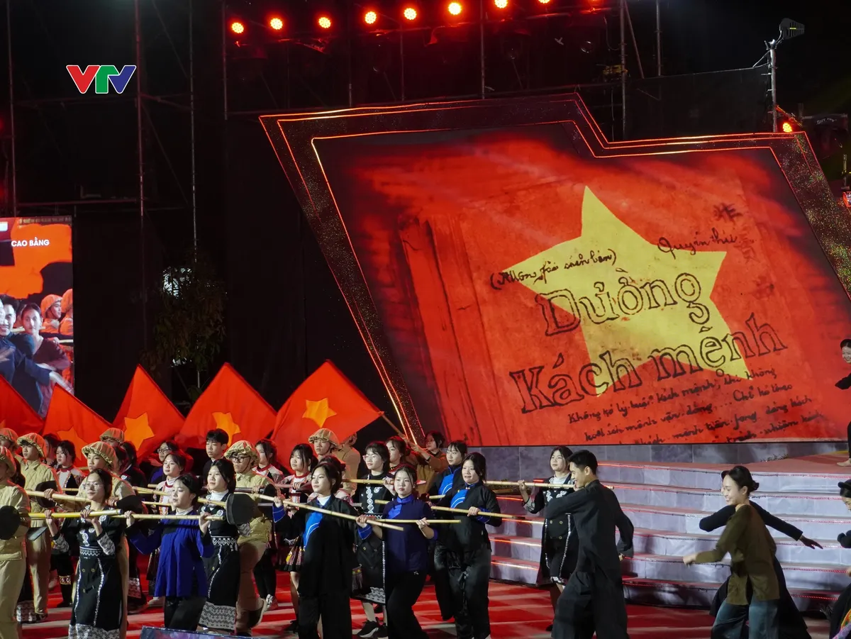 THTT Cầu truyền h&igrave;nh Kỷ niệm 85 năm Ng&agrave;y Chủ tịch Hồ Ch&iacute; Minh về nước - Hai tay x&acirc;y dựng một sơn h&agrave; (20h, VTV1)- Ảnh 4.