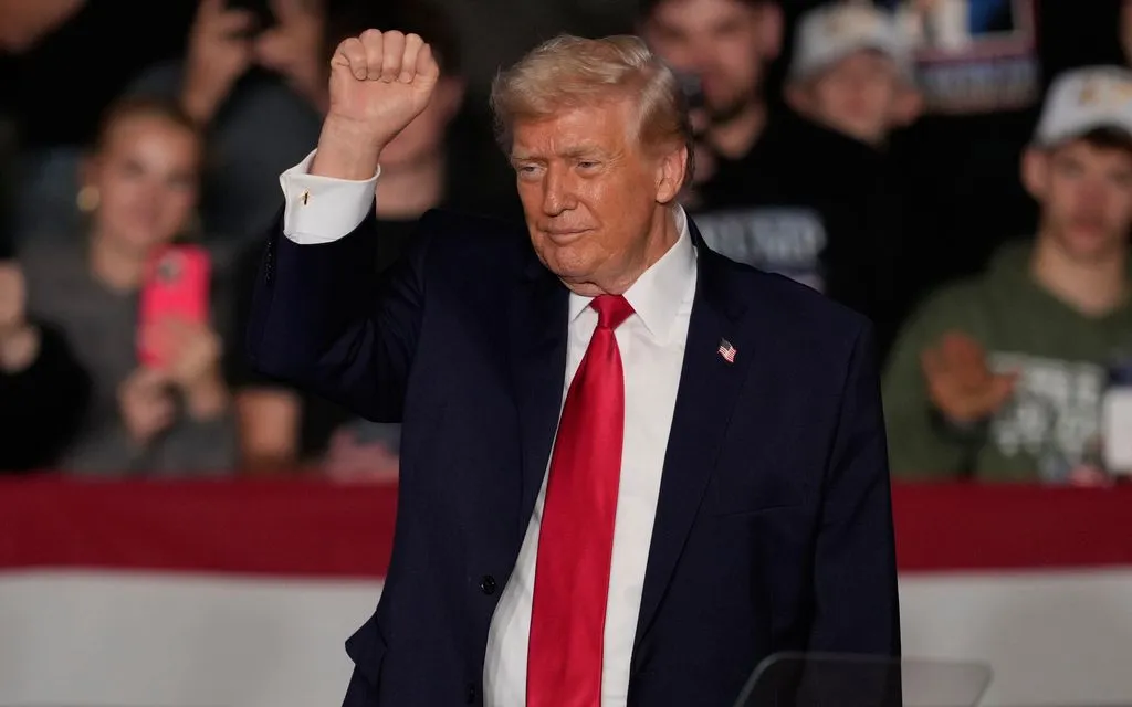 Tổng thống Mỹ Donald Trump phát biểu về kinh tế tại một cuộc vận động ở Clive, bang Iowa, ngày 27/1/2026 (Ảnh: AP)