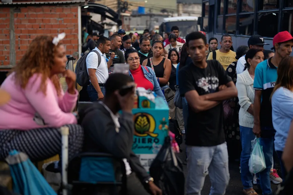 Ngoại trưởng Mỹ cảnh b&aacute;o sẵn s&agrave;ng d&ugrave;ng vũ lực nếu Venezuela kh&ocirc;ng đ&aacute;p ứng y&ecirc;u cầu- Ảnh 1.