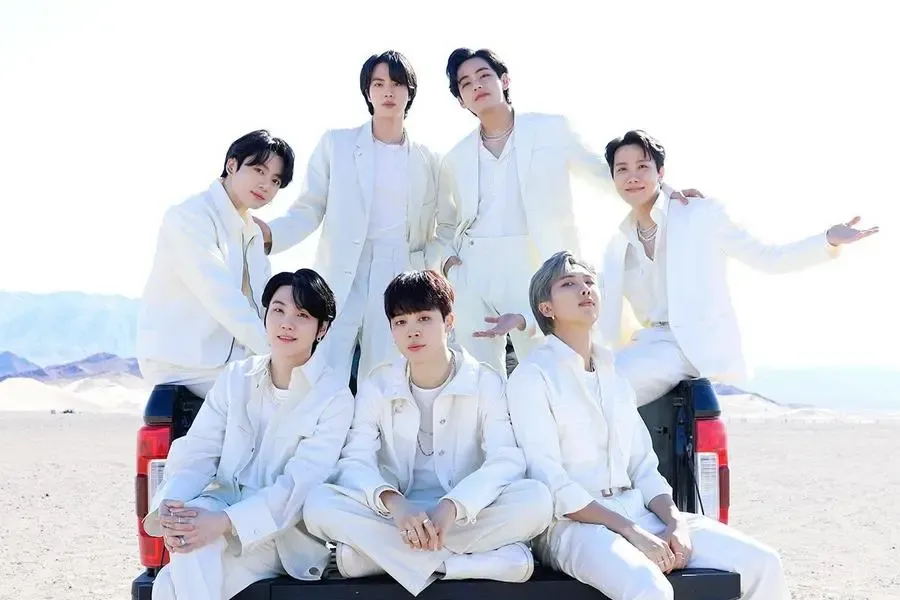 Các biện pháp an toàn được tính toán trước buổi biểu diễn của BTS tại Gwanghwamun- Ảnh 3. Các biện pháp an toàn được tính toán trước buổi biểu diễn của BTS tại Gwanghwamun- Ảnh 3.