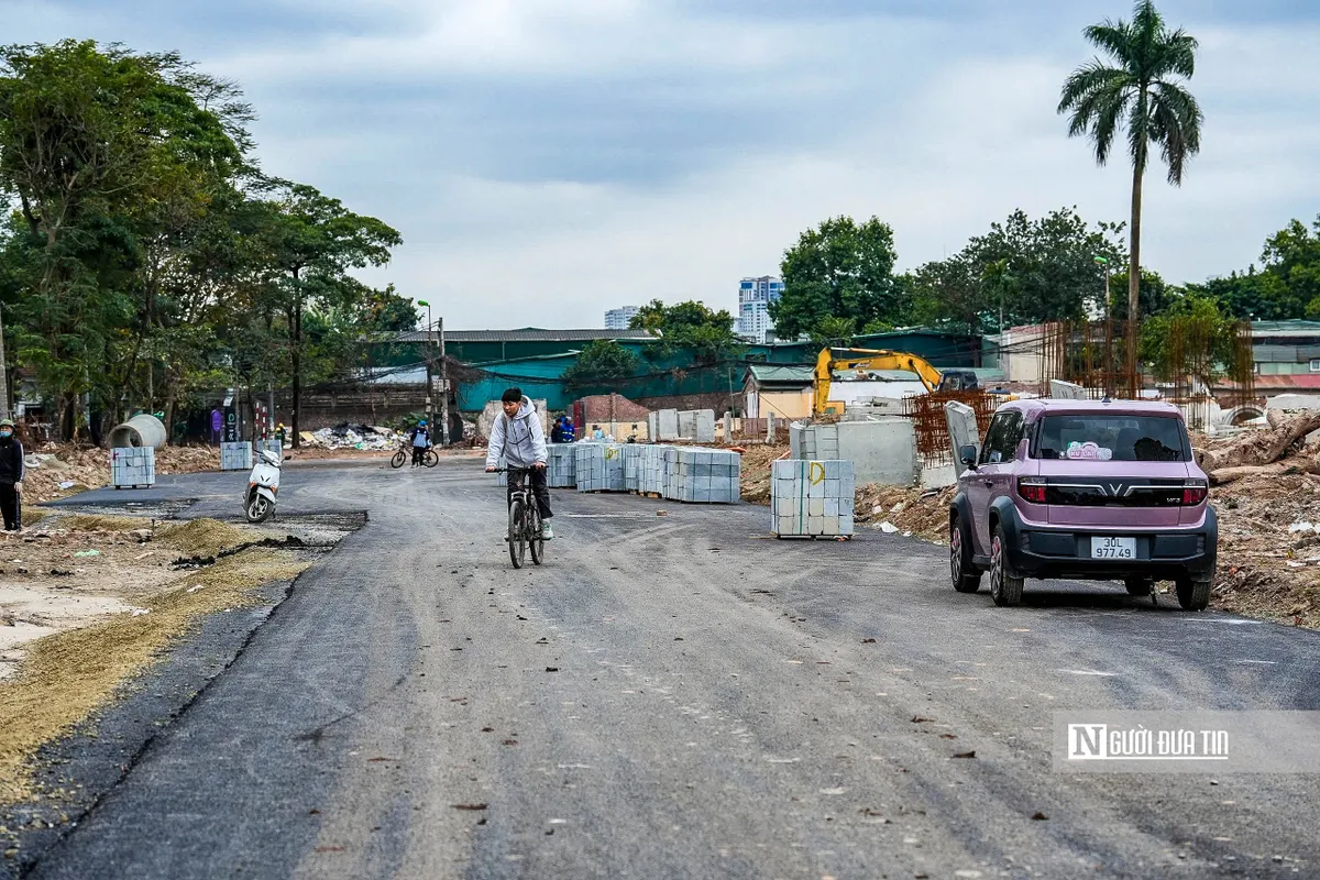 Hà Nội: Hình hài tuyến đường hơn 500 tỷ đồng sau 1 năm thi công- Ảnh 7. Hà Nội: Hình hài tuyến đường hơn 500 tỷ đồng sau 1 năm thi công- Ảnh 7.