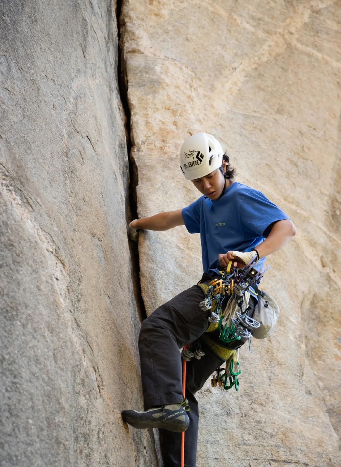 Vương Nhất B&aacute;c đi d&acirc;y mạo hiểm ở độ cao 100 m&eacute;t trong chương tr&igrave;nh thực tế- Ảnh 3.