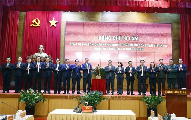 Tổng B&iacute; thư T&ocirc; L&acirc;m: Quảng Ninh từng bước trở th&agrave;nh h&igrave;nh mẫu ph&aacute;t triển xanh, hiện đại, s&aacute;ng tạo v&agrave; hội nhập quốc tế- Ảnh 4.