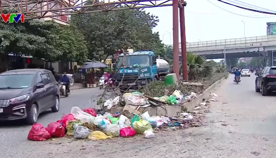 Không có chuyển biến sau 3 tuần quy định phân loại rác - Ảnh 1.