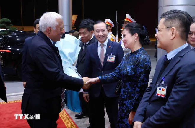 Chủ tịch Hội đồng ch&acirc;u &Acirc;u Ant&oacute;nio Costa bắt đầu thăm ch&iacute;nh thức Việt Nam - Ảnh 1.