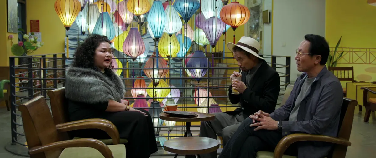 Gia đình trái dấu - Tập 27: Em trai lừa ông Phi đi xem mắt 'phú bà' của làng- Ảnh 2. Gia đình trái dấu - Tập 27: Em trai lừa ông Phi đi xem mắt 'phú bà' của làng- Ảnh 2.