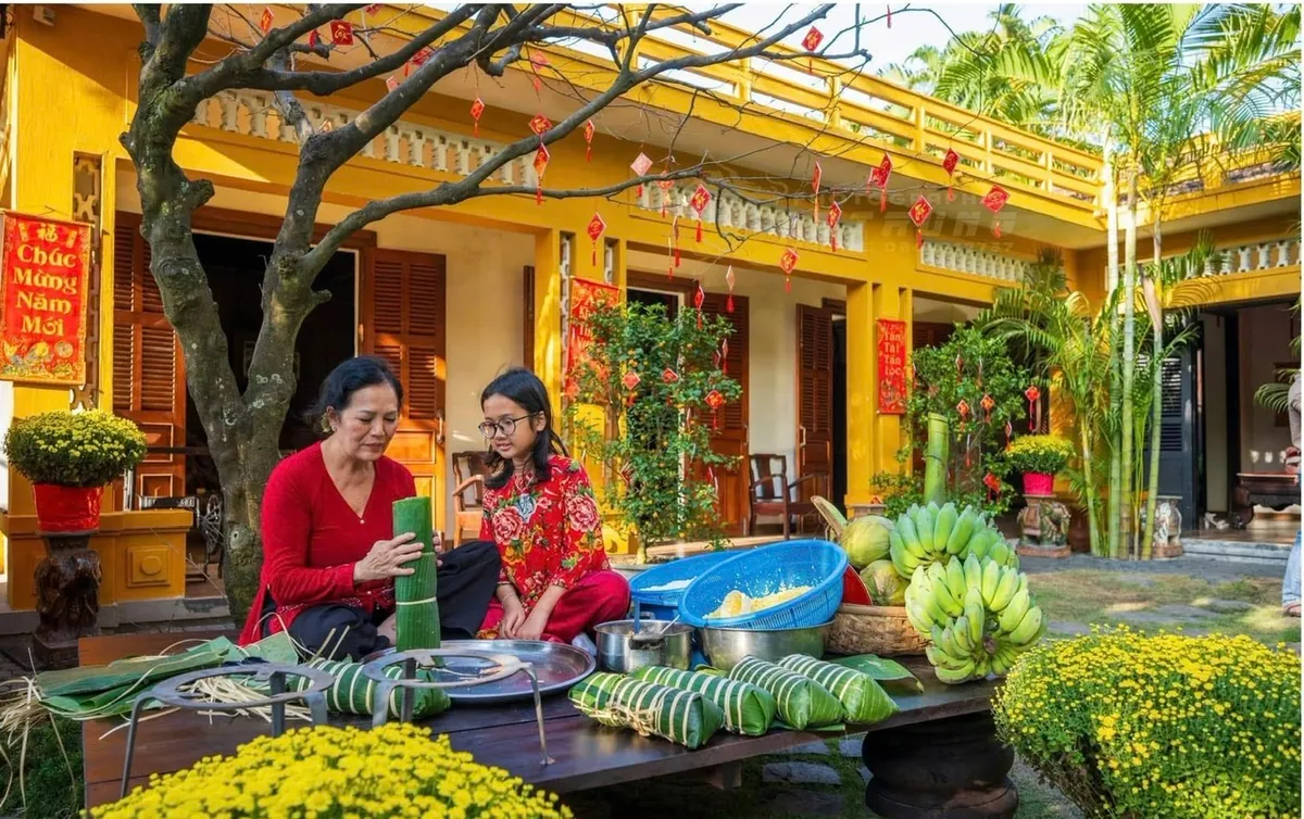 Tà áo dài trong nắng xuân miền Trung- Ảnh 6. Tà áo dài trong nắng xuân miền Trung- Ảnh 6.