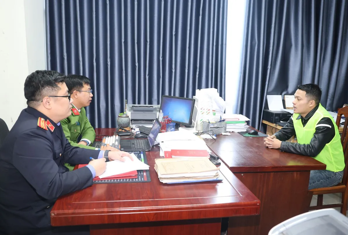 Chiếm đoạt t&agrave;i khoản Facebook, Zalo để mạo danh, lừa đảo hơn 50 tỷ đồng - Ảnh 2.