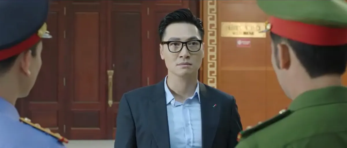 Lằn ranh - Tập 57: Triển khóc trong phòng thẩm vấn, ông Sách chờ lệnh bắt gia - Ảnh 7.