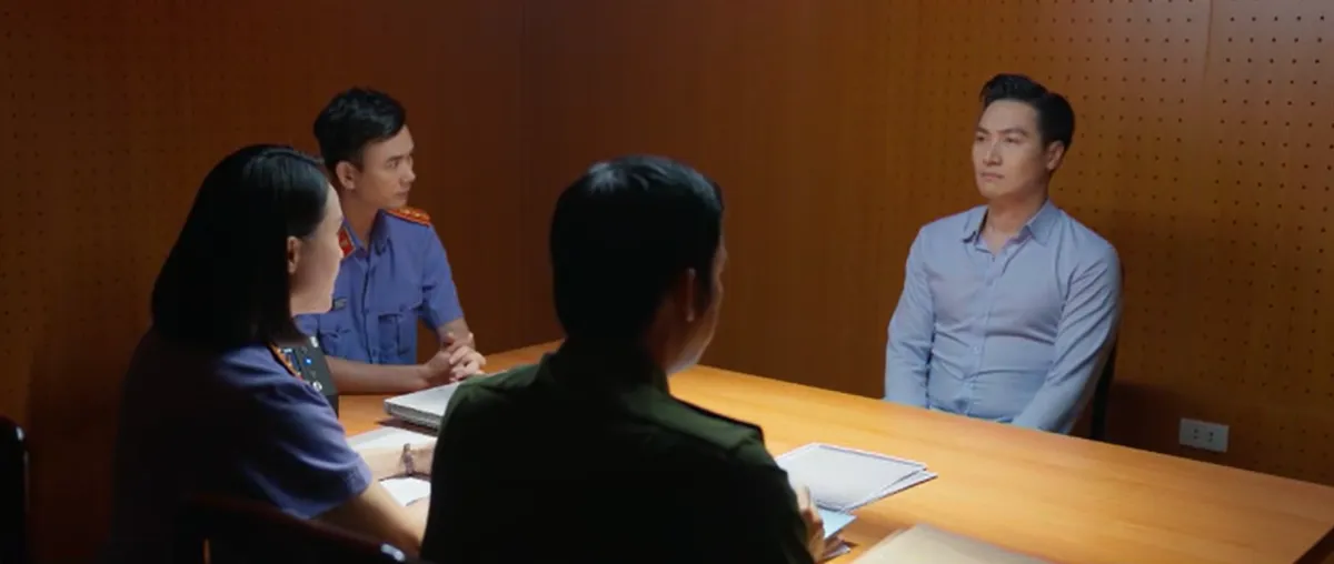 Lằn ranh - Tập 57: Triển khóc trong phòng thẩm vấn, ông Sách chờ lệnh bắt gia - Ảnh 8.